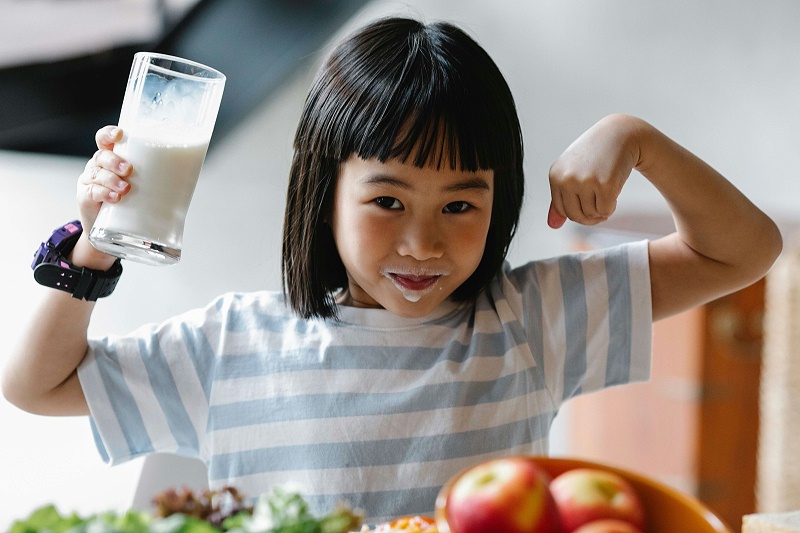 彩乐园食物：牛奶照旧小饼干？你喜欢的它都有！